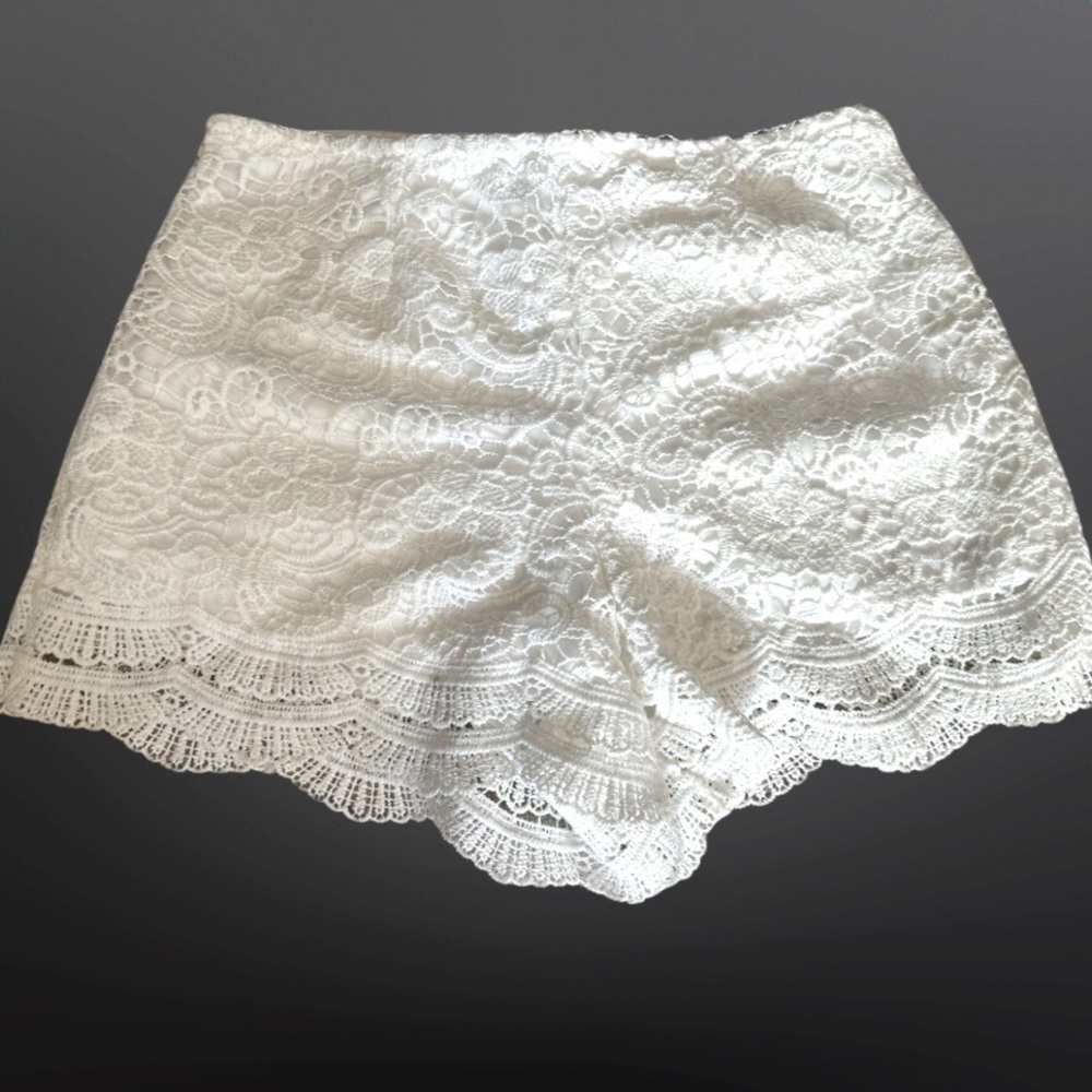 NWOT White lacy sexy shorts